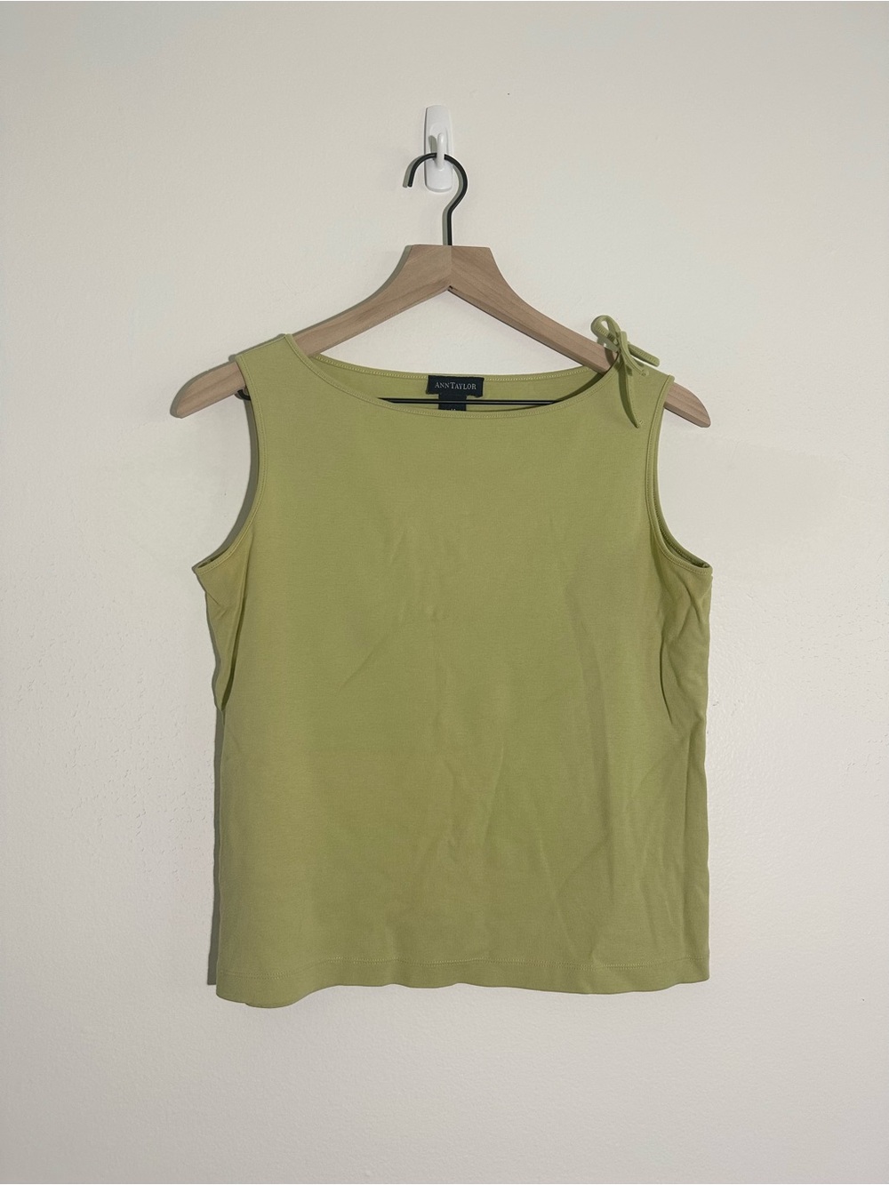 Ann Taylor Light Green Sleeveless Bow-Detail Tank Top